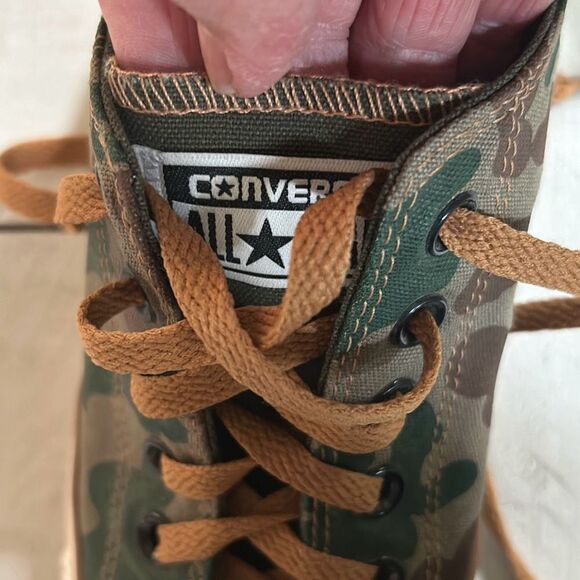 CONVERSE Camo Sneakers Size 8 - Picture 7 of 7